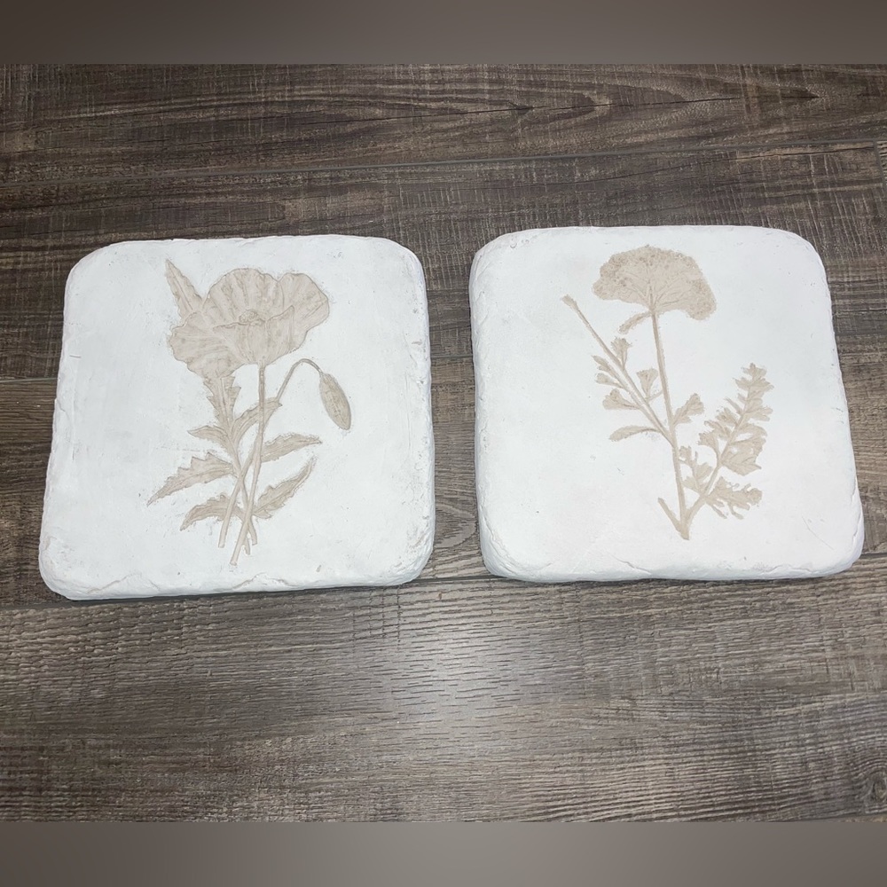 Flower Botanical 11-Inch x 11-Inch Wall Plaques in White
